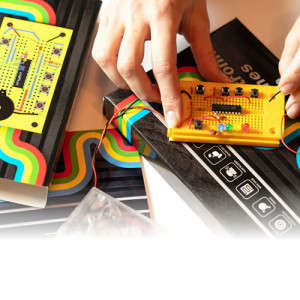 DIY Kits & Puzzles