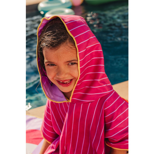 Quut Microfibre Poncho - Burgundy