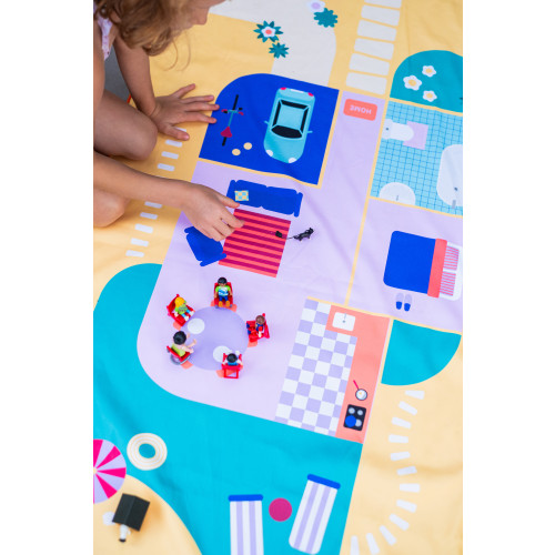 Quut Microfibre Play Towel (L) - Doll House