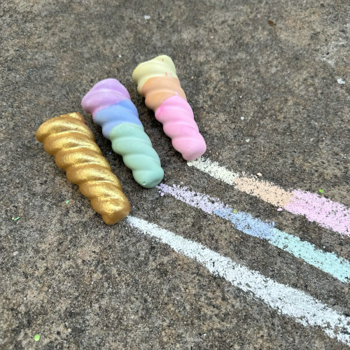 Twee Handmade Sidewalk Chalk - Rainbow Unicorn Horns