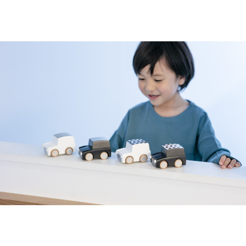Kiko & gg Wooden Toy - Kuruma Car (Dot Black)