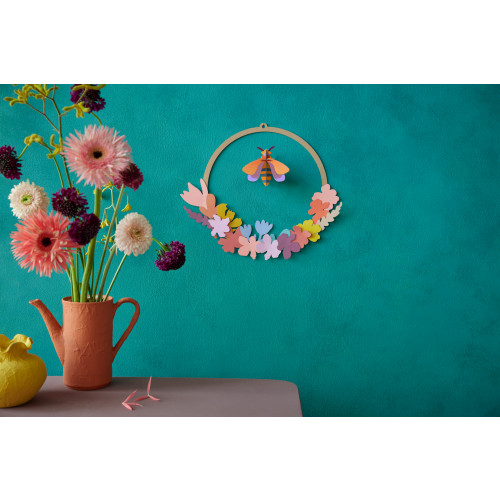 Studio Roof Wreath - Meadow w/Bee