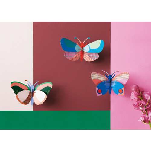 X) Studio Roof Insect (M) - Lily Butterfly