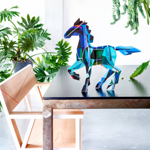 X) Studio Roof Totem Figurine - Frysk Horse